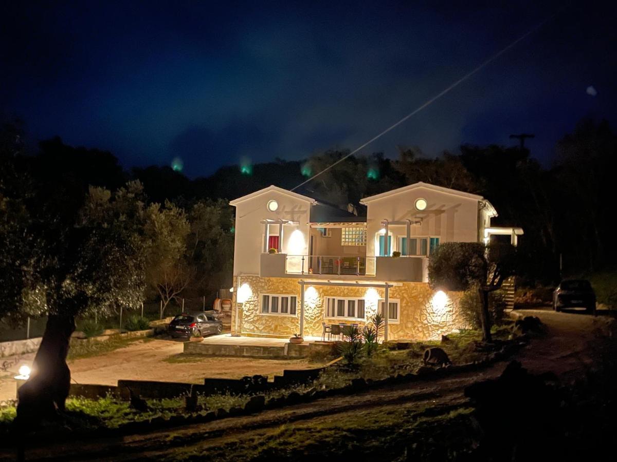 Armoniahousesuites Peritheia Exteriér fotografie