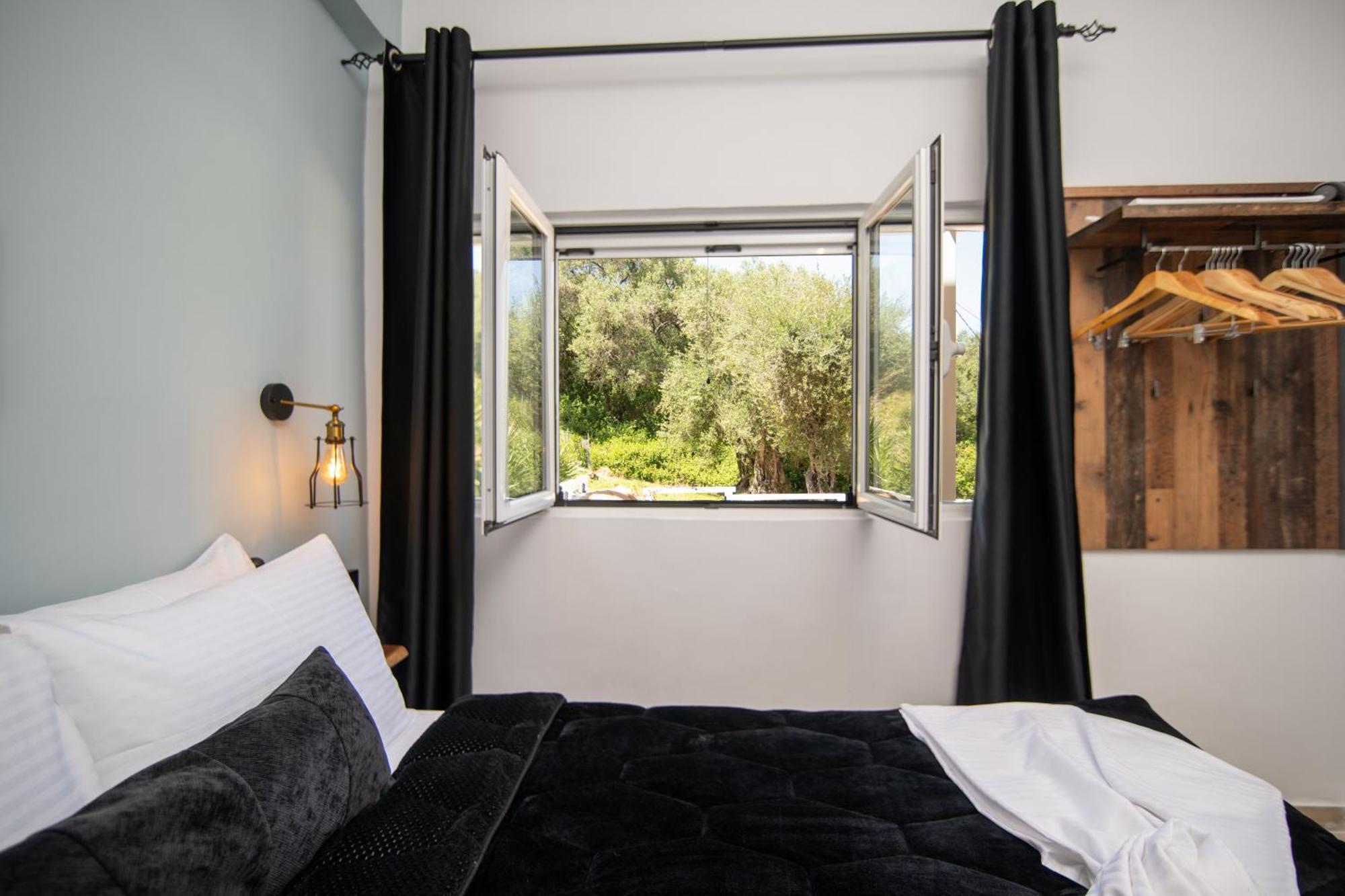 Armoniahousesuites Peritheia Exteriér fotografie